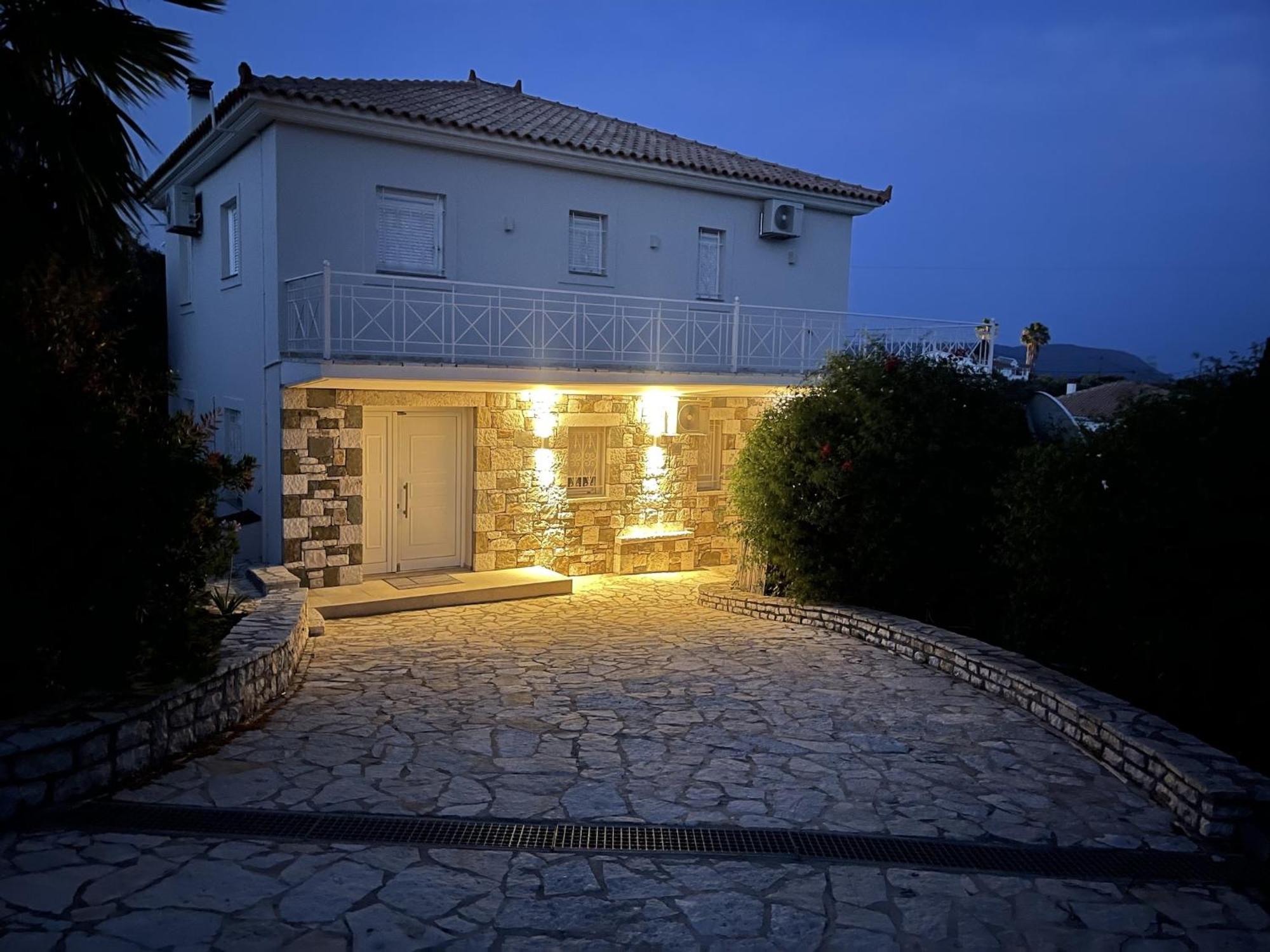 Luxurious Villa In Peloponnese With Swimming Pool Kamária المظهر الخارجي الصورة