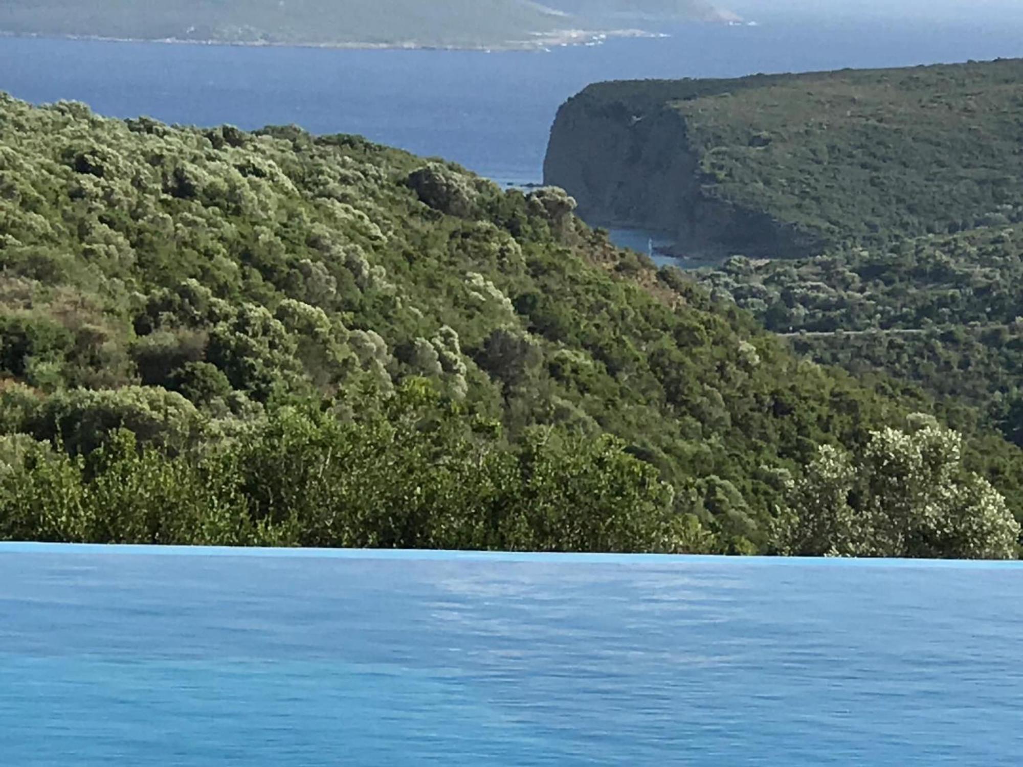 Luxurious Villa In Peloponnese With Swimming Pool Kamária المظهر الخارجي الصورة