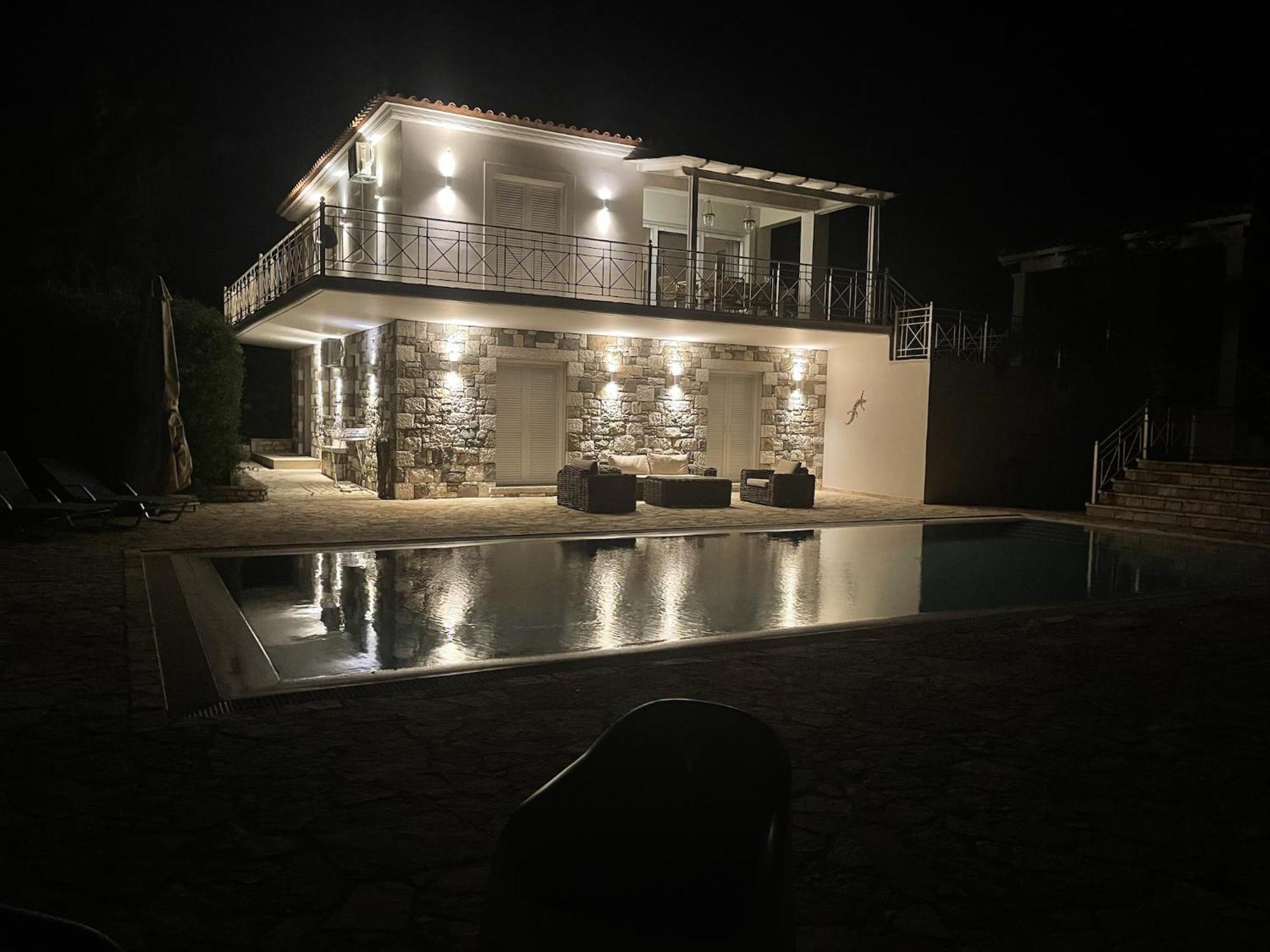 Luxurious Villa In Peloponnese With Swimming Pool Kamária المظهر الخارجي الصورة